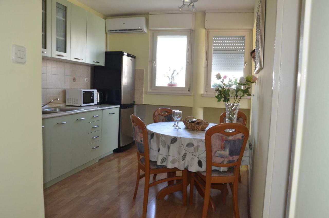 Beach Apartment Sweet Dora Сплит Экстерьер фото