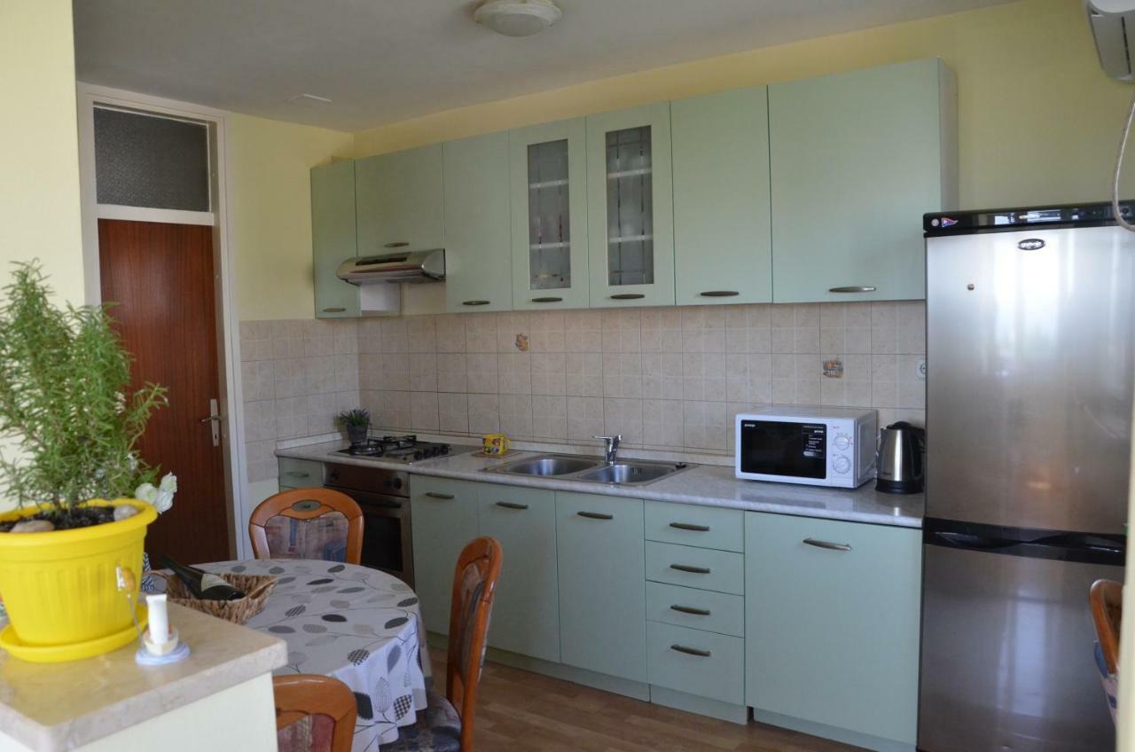 Beach Apartment Sweet Dora Сплит Экстерьер фото